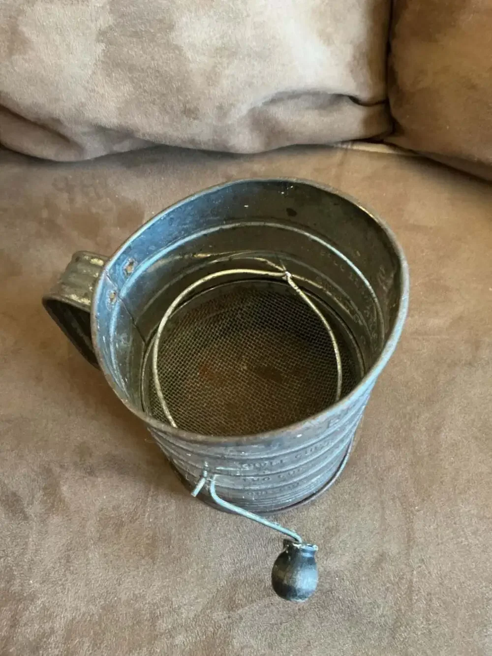 Vintage Bromwell's 3 Cup Measuring Flour Sifter with Wooden Knob Handle